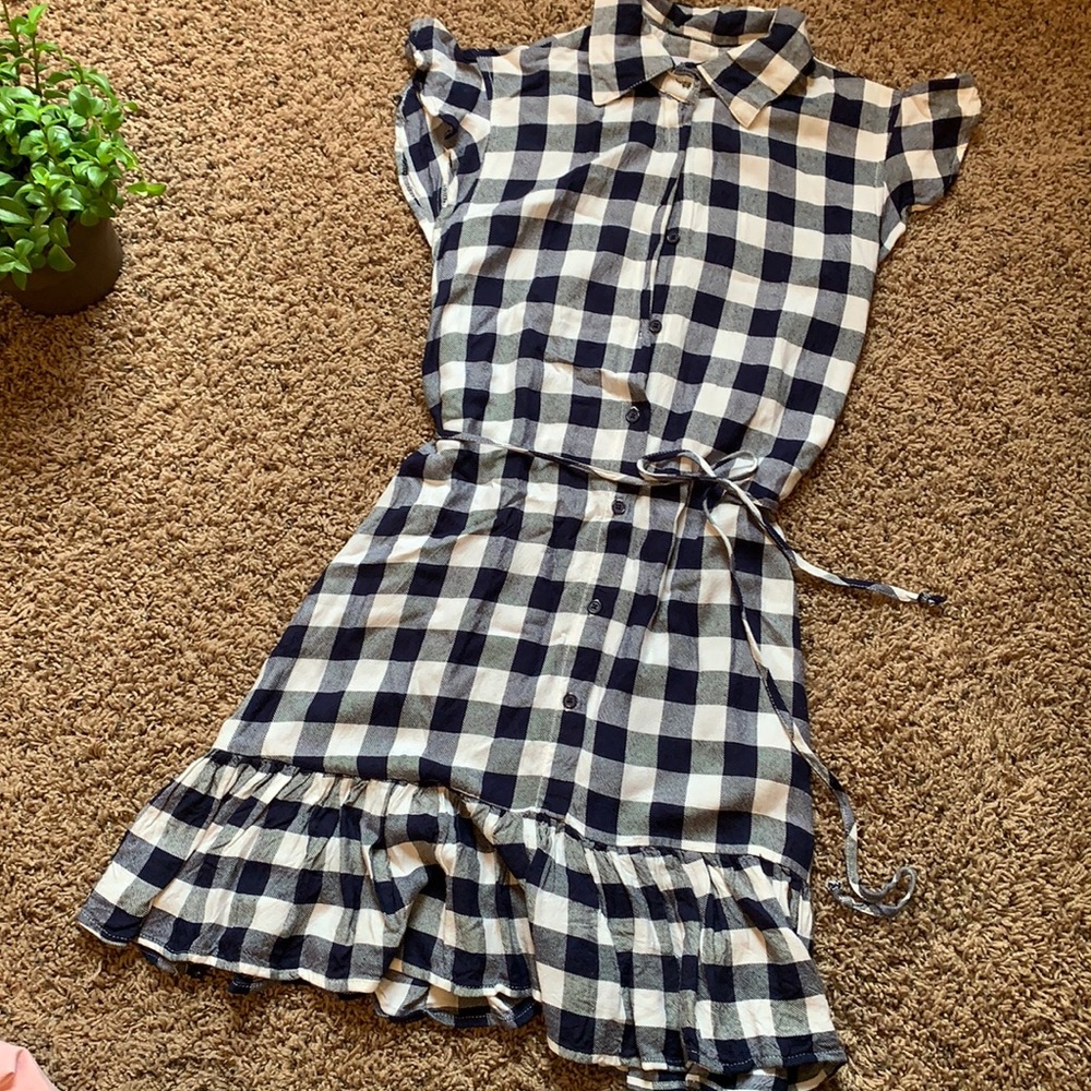 Cute dress!